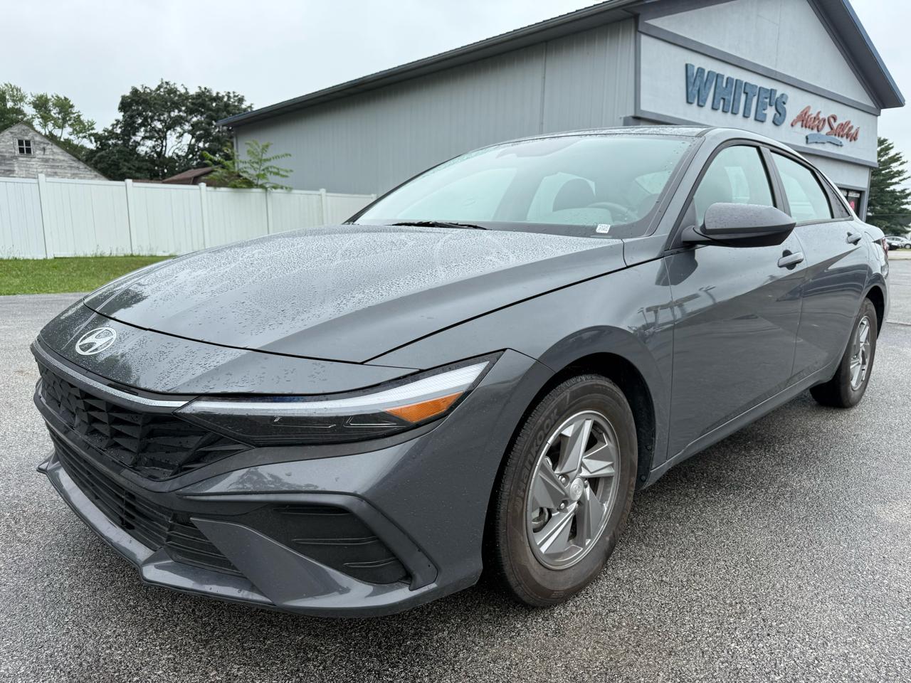 Hyundai Elantra SE 2025