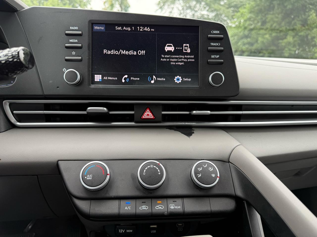 Hyundai Elantra SE 2025