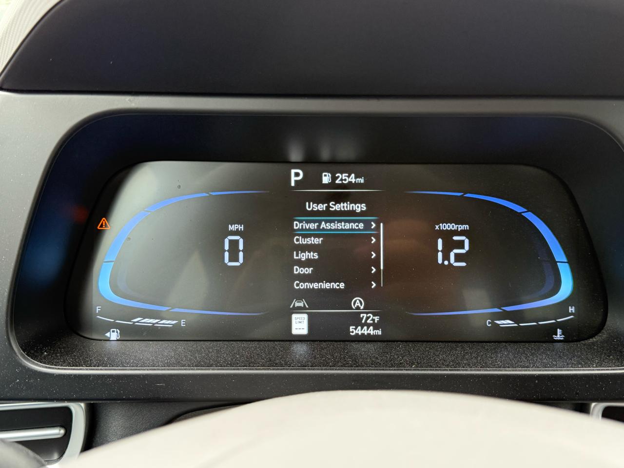 Hyundai Elantra SE 2025