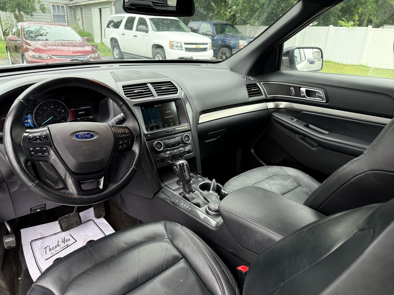 Ford Explorer XLT 4WD 2018
