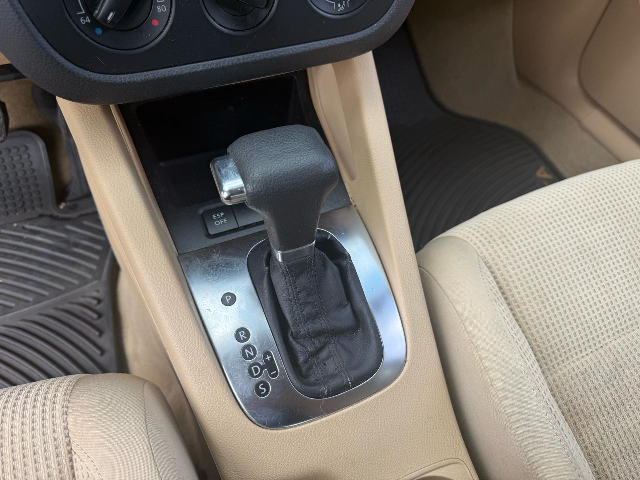 Volkswagen Jetta S 2009