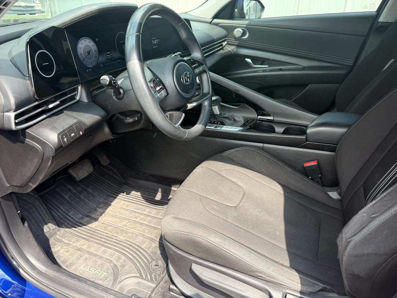 Hyundai Elantra SEL 2023