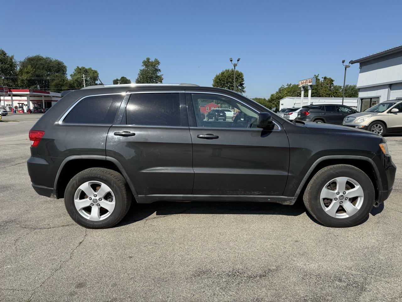 Jeep Grand Cherokee Laredo 4WD 2011