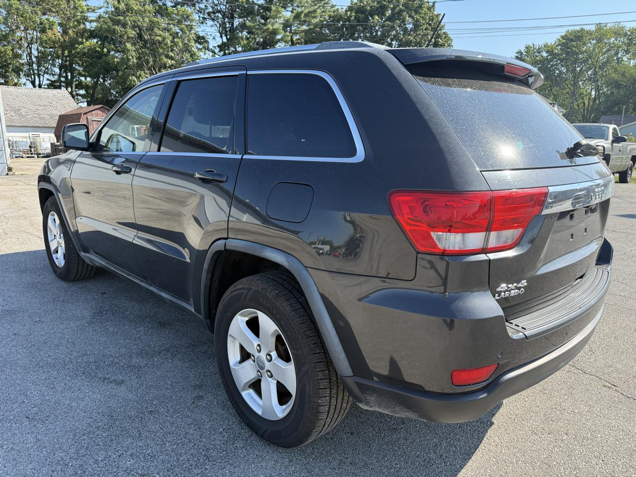 Jeep Grand Cherokee Laredo 4WD 2011