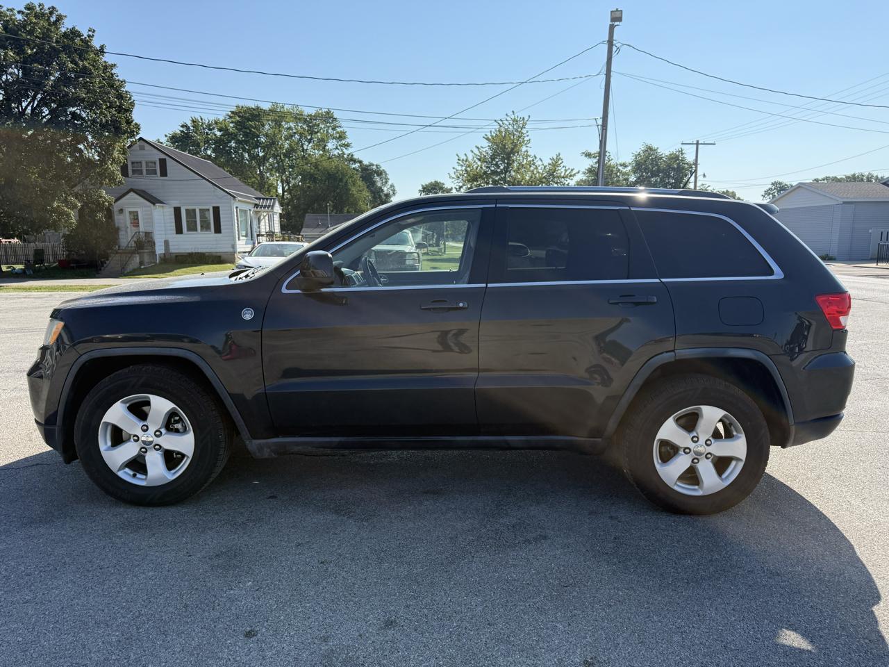 Jeep Grand Cherokee Laredo 4WD 2011