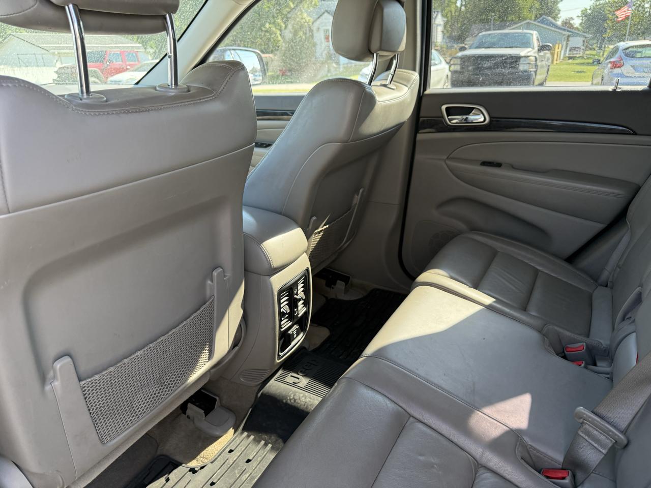 Jeep Grand Cherokee Laredo 4WD 2011