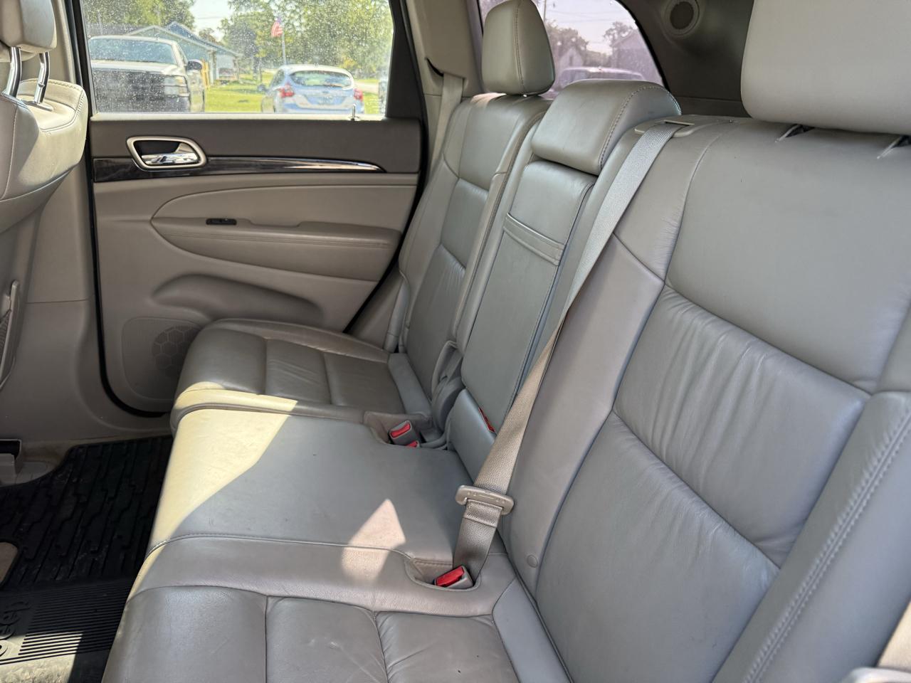 Jeep Grand Cherokee Laredo 4WD 2011
