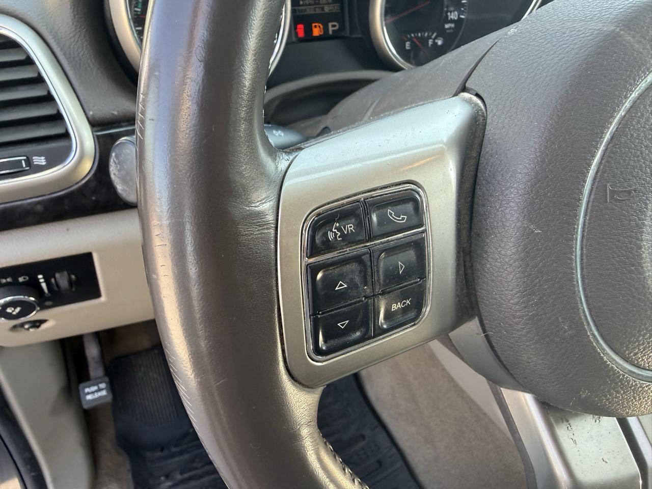 Jeep Grand Cherokee Laredo 4WD 2011