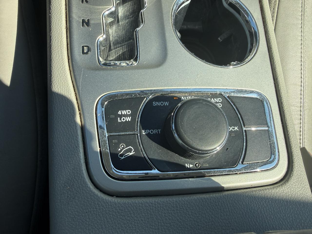 Jeep Grand Cherokee Laredo 4WD 2011