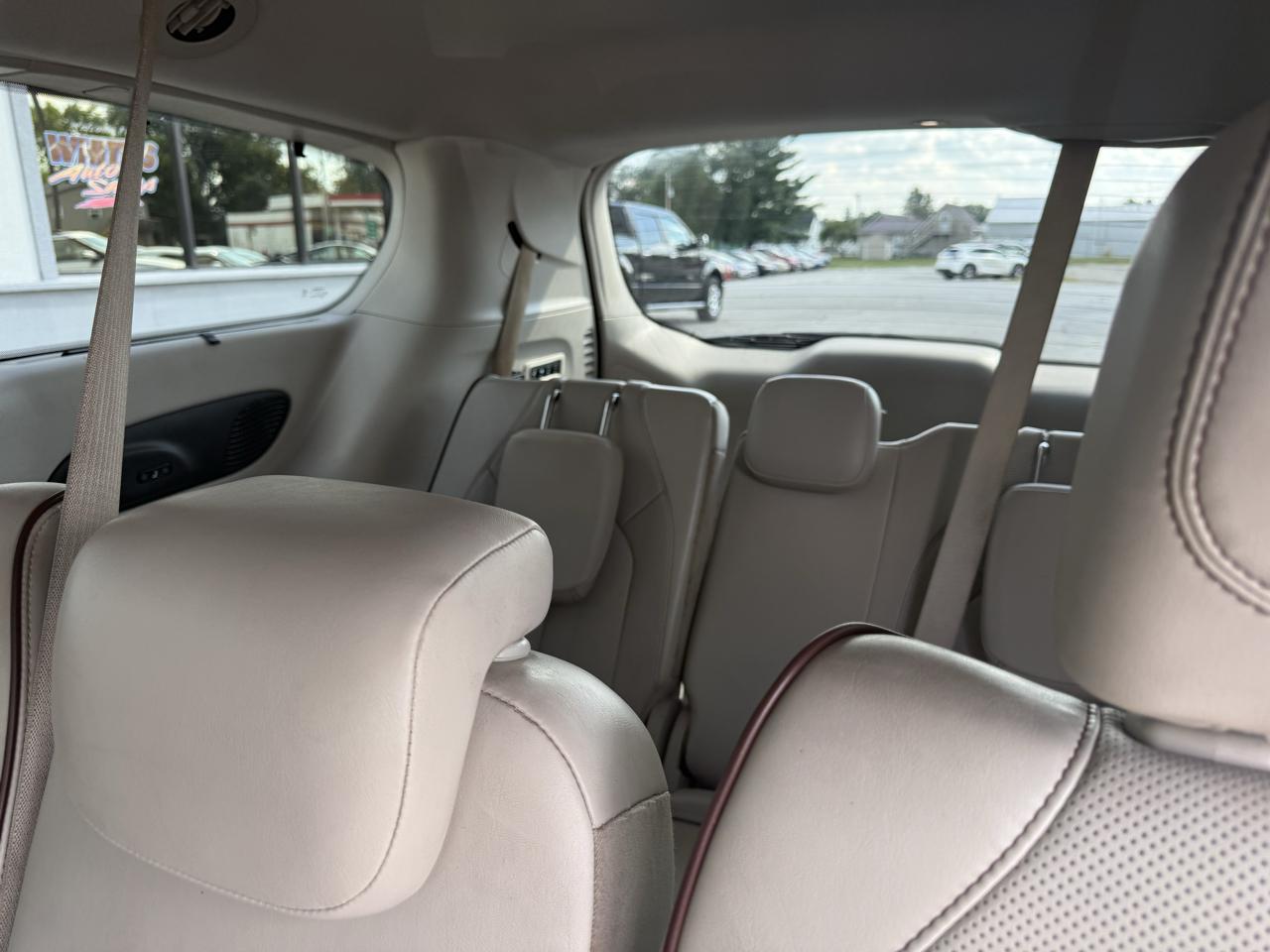 Chrysler Pacifica Limited 2017