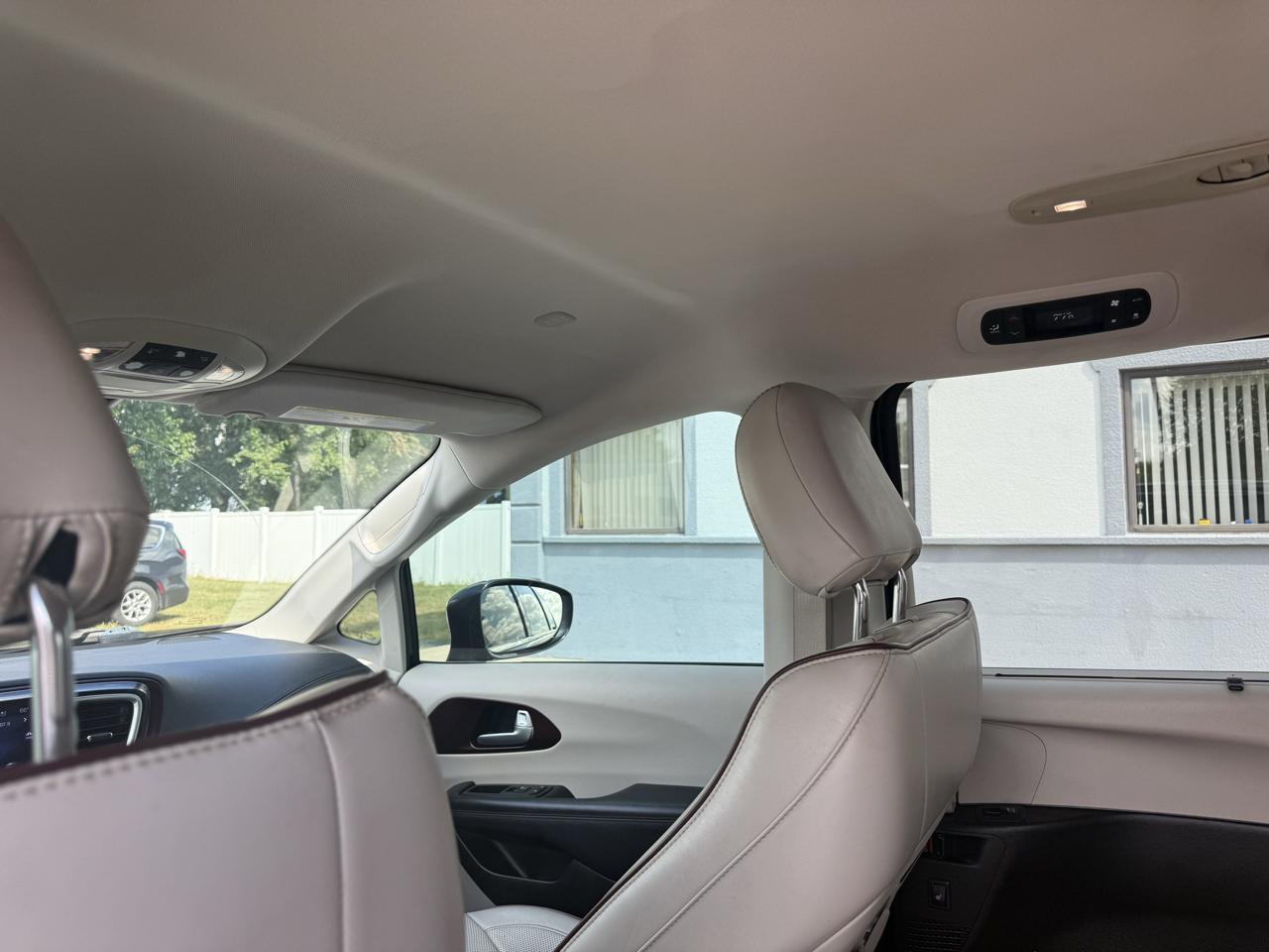 Chrysler Pacifica Limited 2017