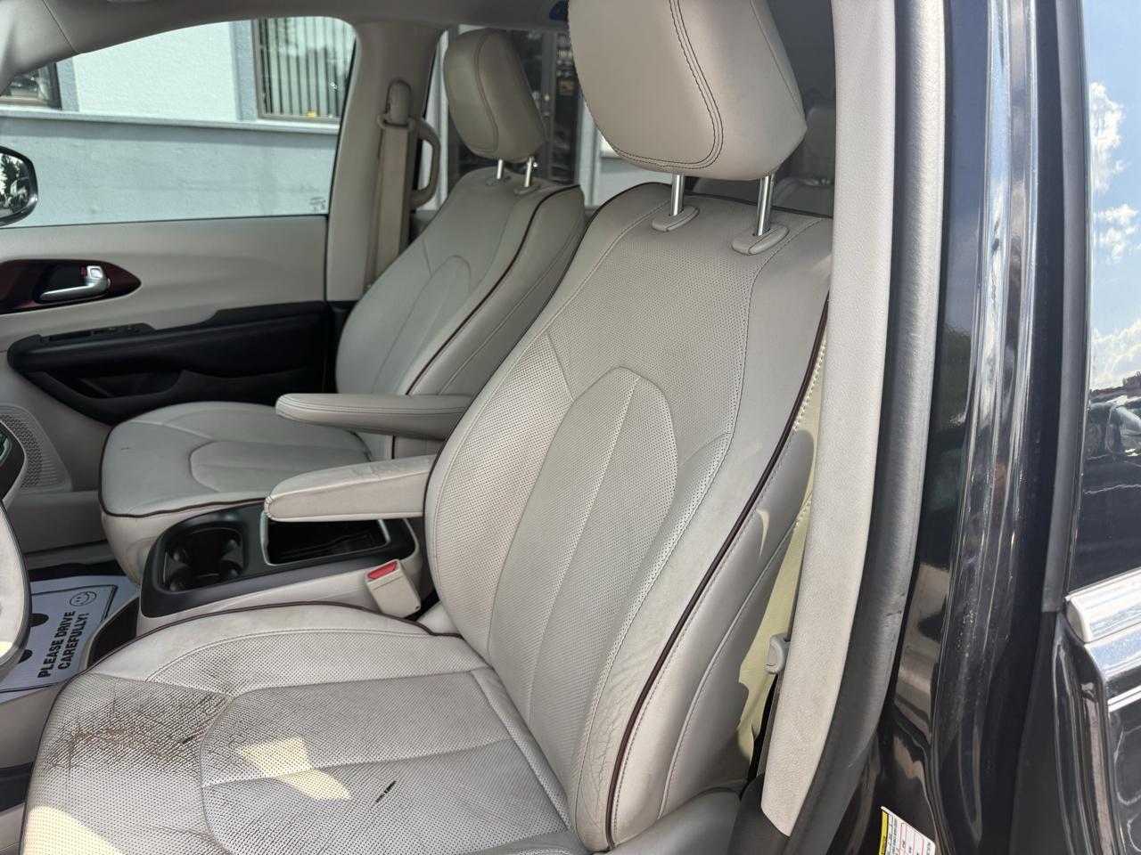 Chrysler Pacifica Limited 2017
