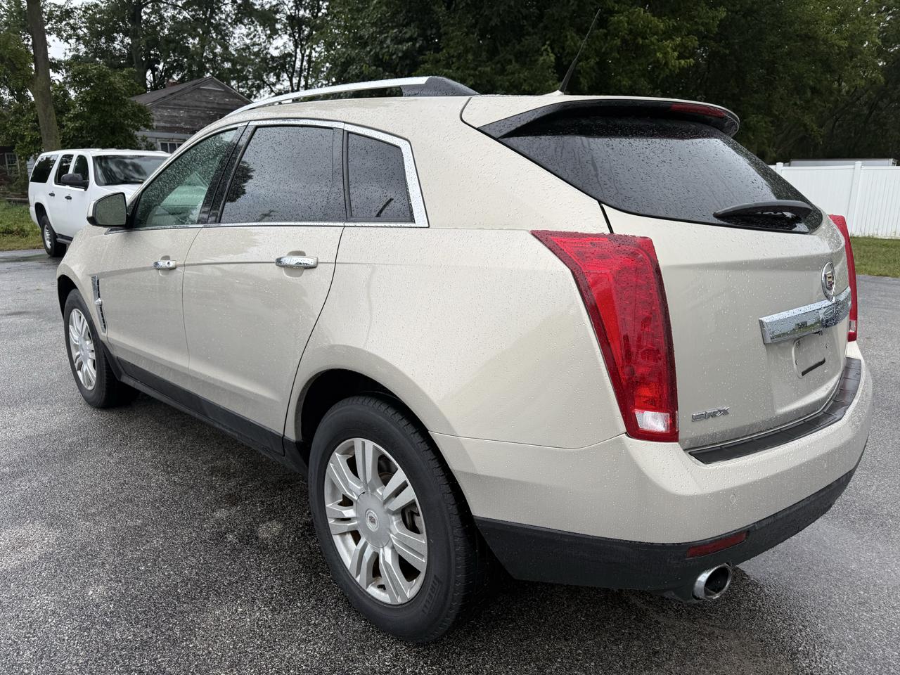 Cadillac SRX Luxury Collection 2011