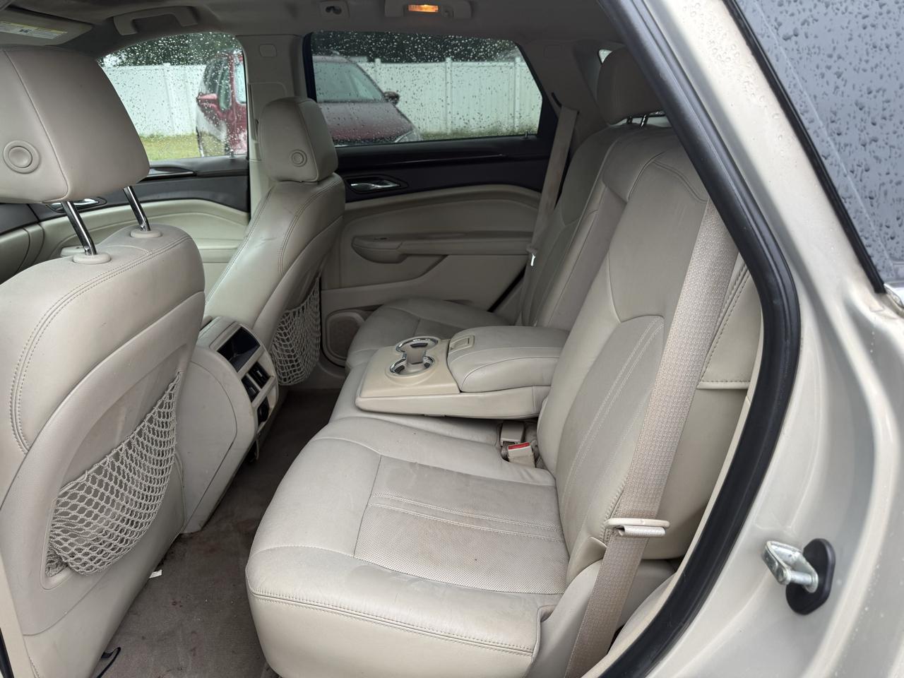 Cadillac SRX Luxury Collection 2011
