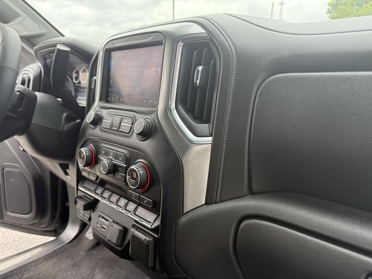 Chevrolet Silverado 1500 LT Crew Cab 4WD 2019