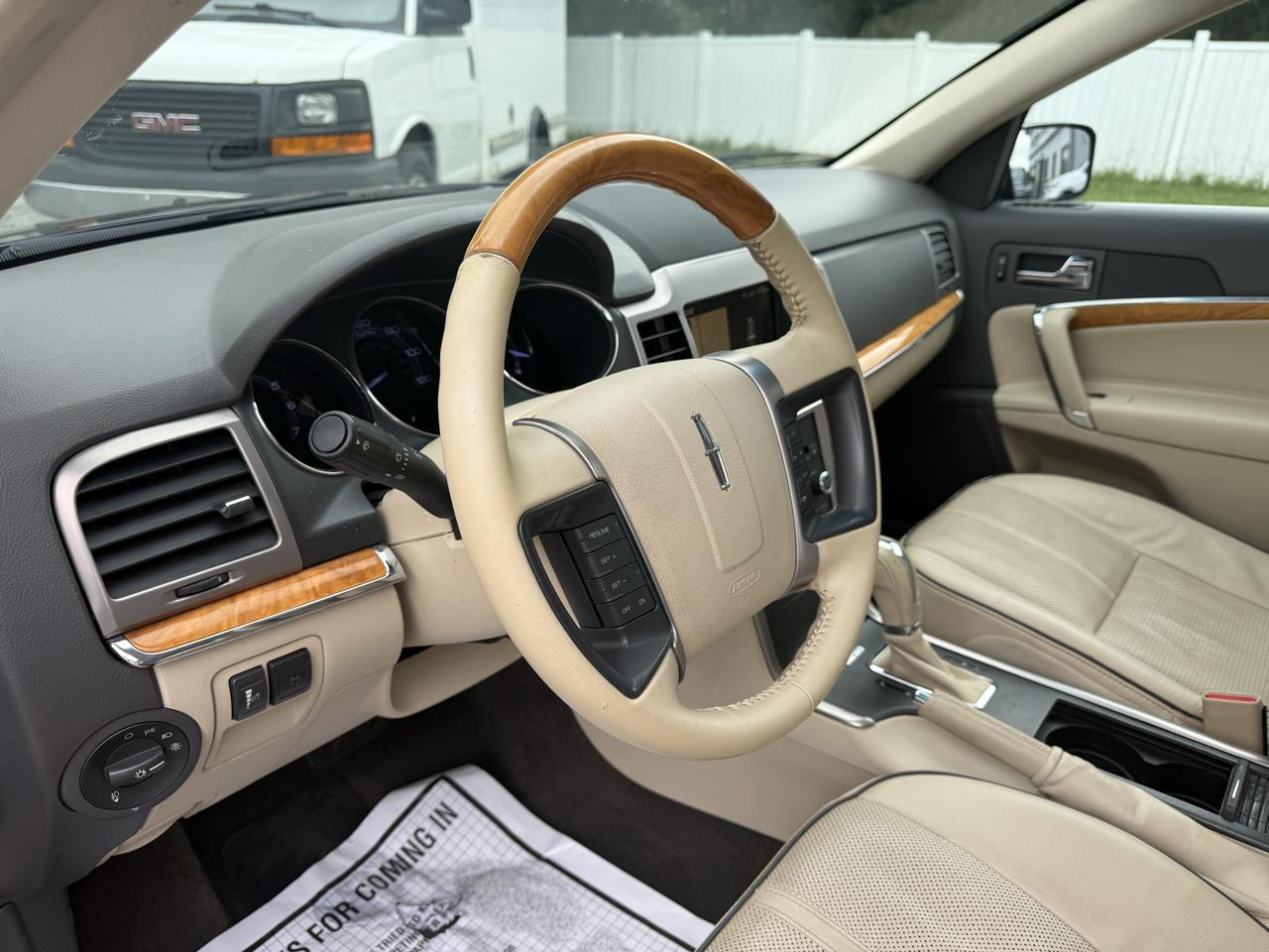 Lincoln MKZ AWD 2012