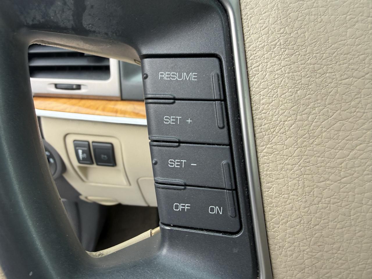 Lincoln MKZ AWD 2012