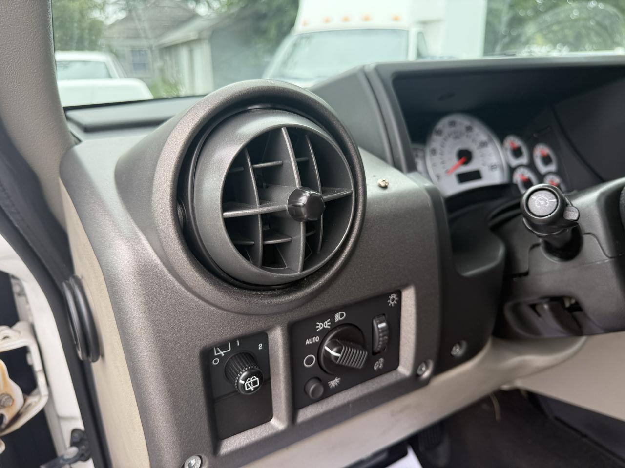 HUMMER H2 Sport Utility 2004