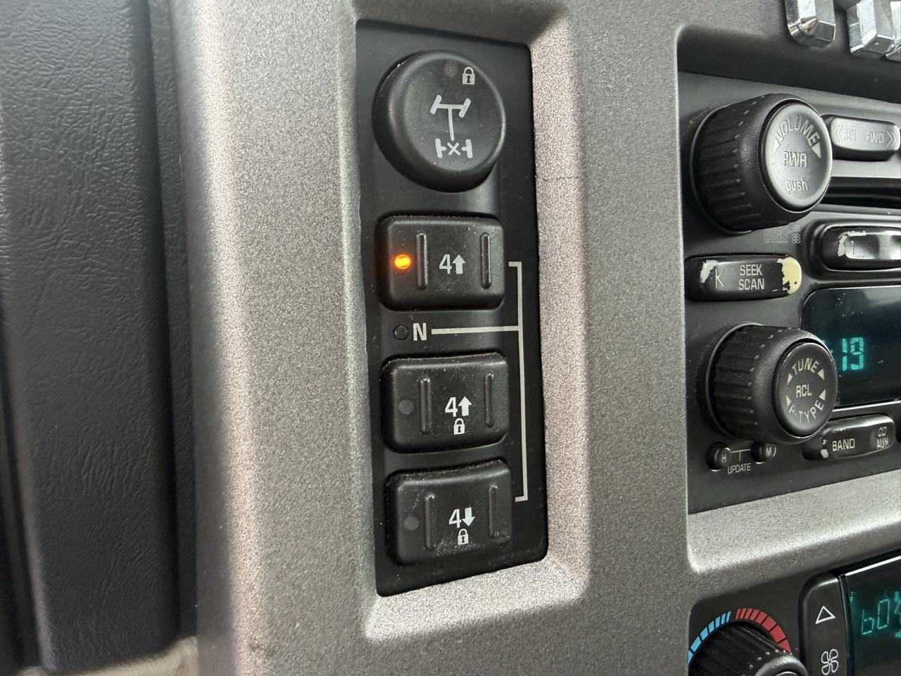 HUMMER H2 Sport Utility 2004