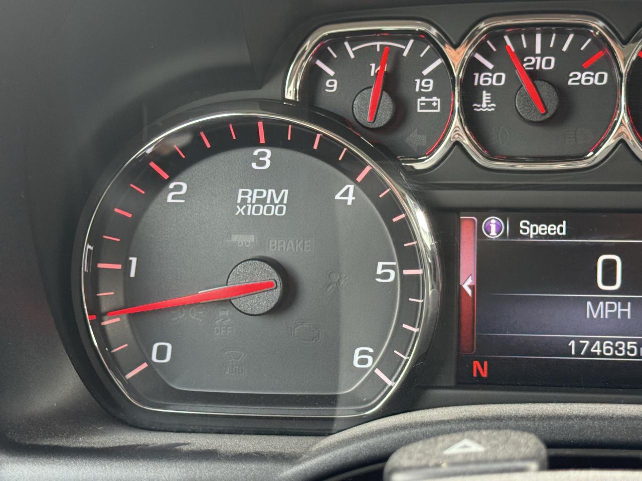 GMC Sierra 1500 SLE Crew Cab Long Box 4WD 2014
