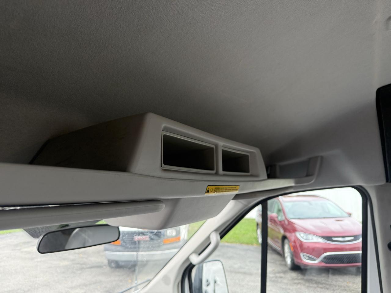 Ford Transit 250 Van Med. Roof w/Sliding Pass. 148-in. WB 2015