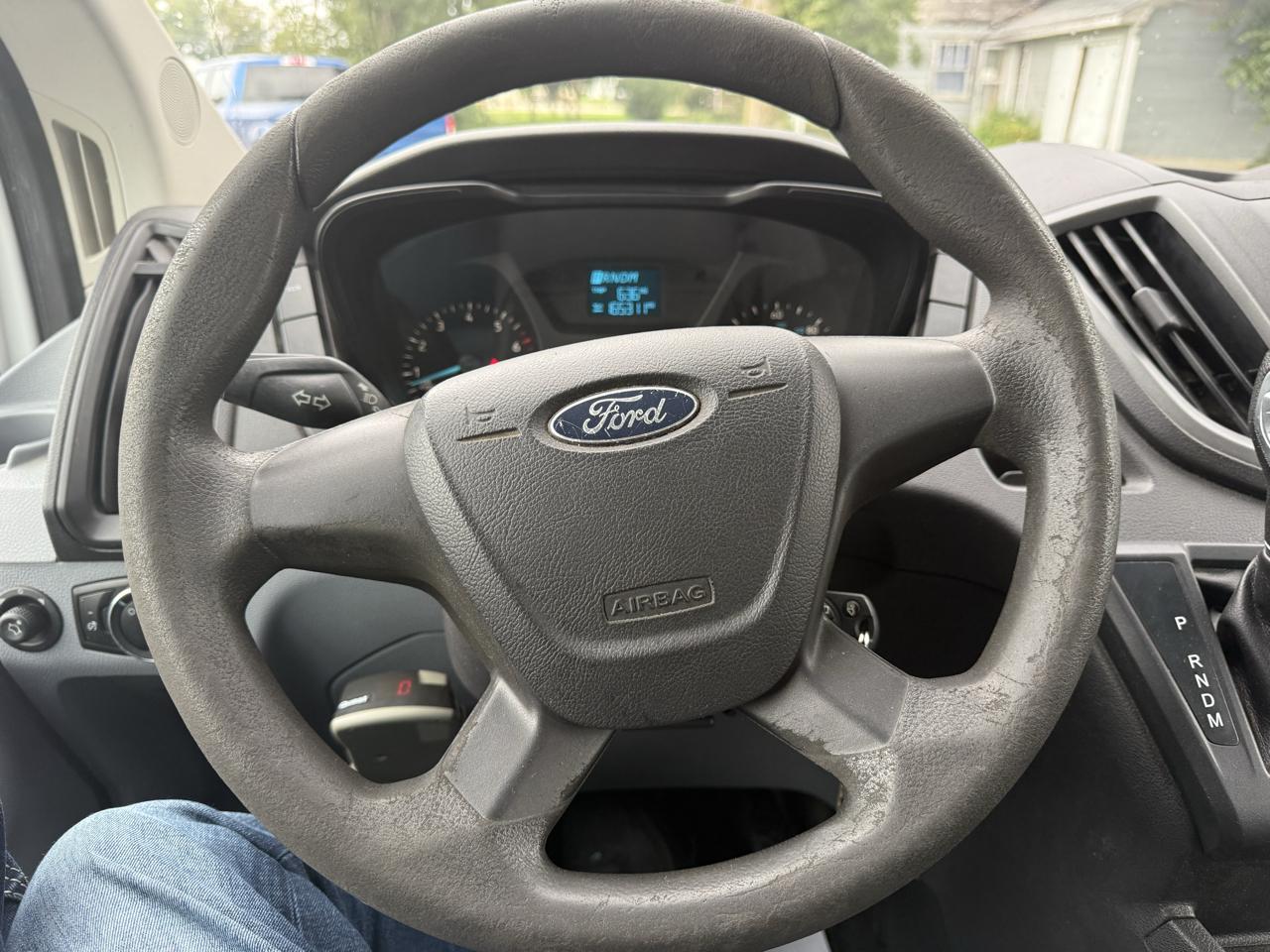 Ford Transit 250 Van Med. Roof w/Sliding Pass. 148-in. WB 2015