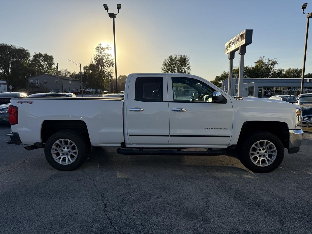 Chevrolet Silverado 1500 LTZ Double Cab Short Box 4WD 2017