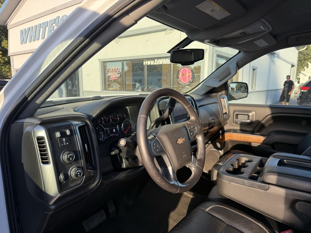 Chevrolet Silverado 1500 LTZ Double Cab Short Box 4WD 2017