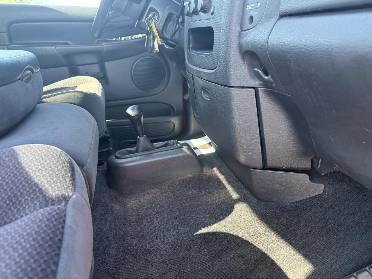 Dodge Ram 1500 Laramie Short Bed 4WD 2005