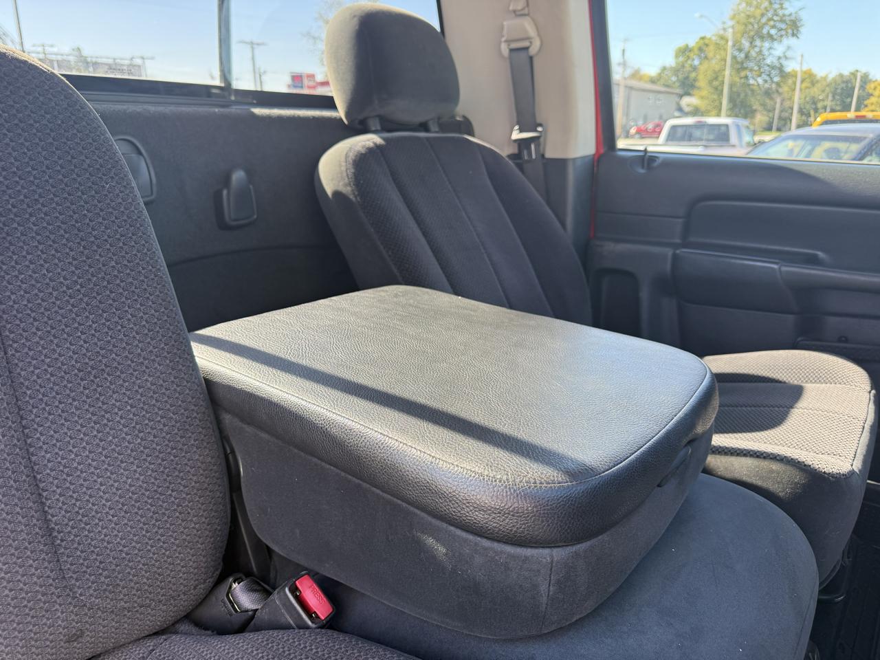 Dodge Ram 1500 Laramie Short Bed 4WD 2005