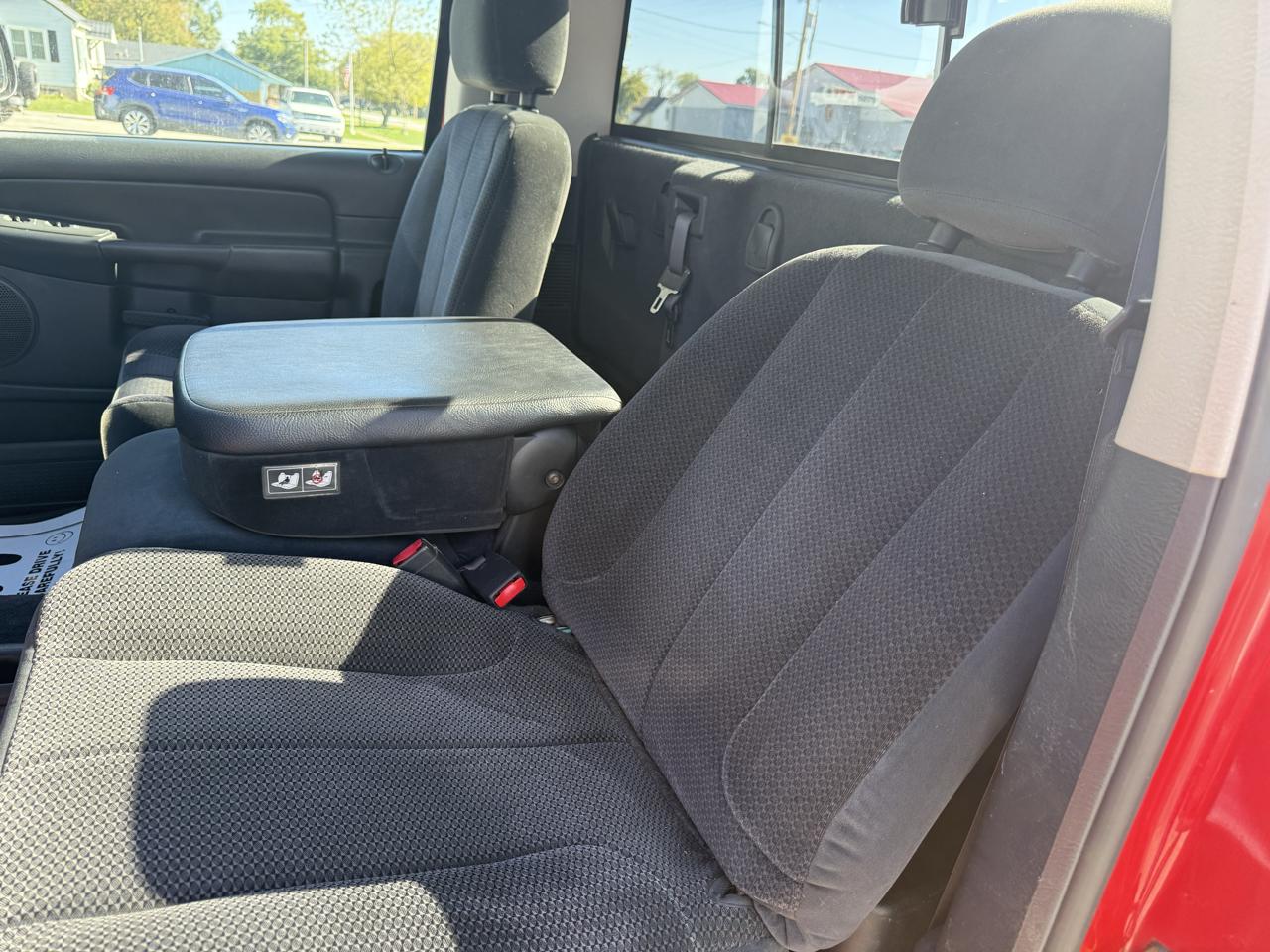 Dodge Ram 1500 Laramie Short Bed 4WD 2005