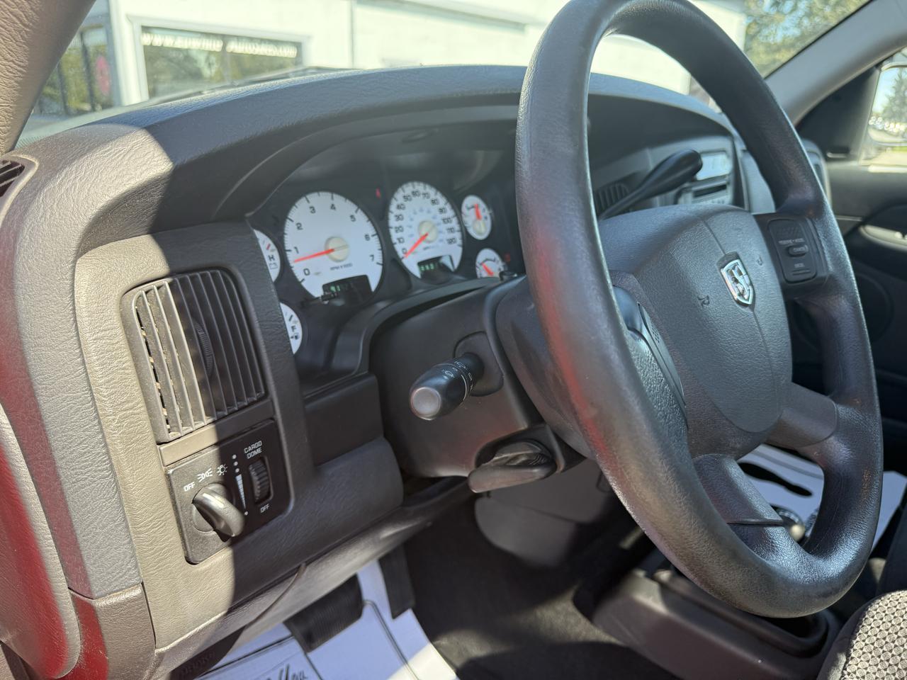 Dodge Ram 1500 Laramie Short Bed 4WD 2005