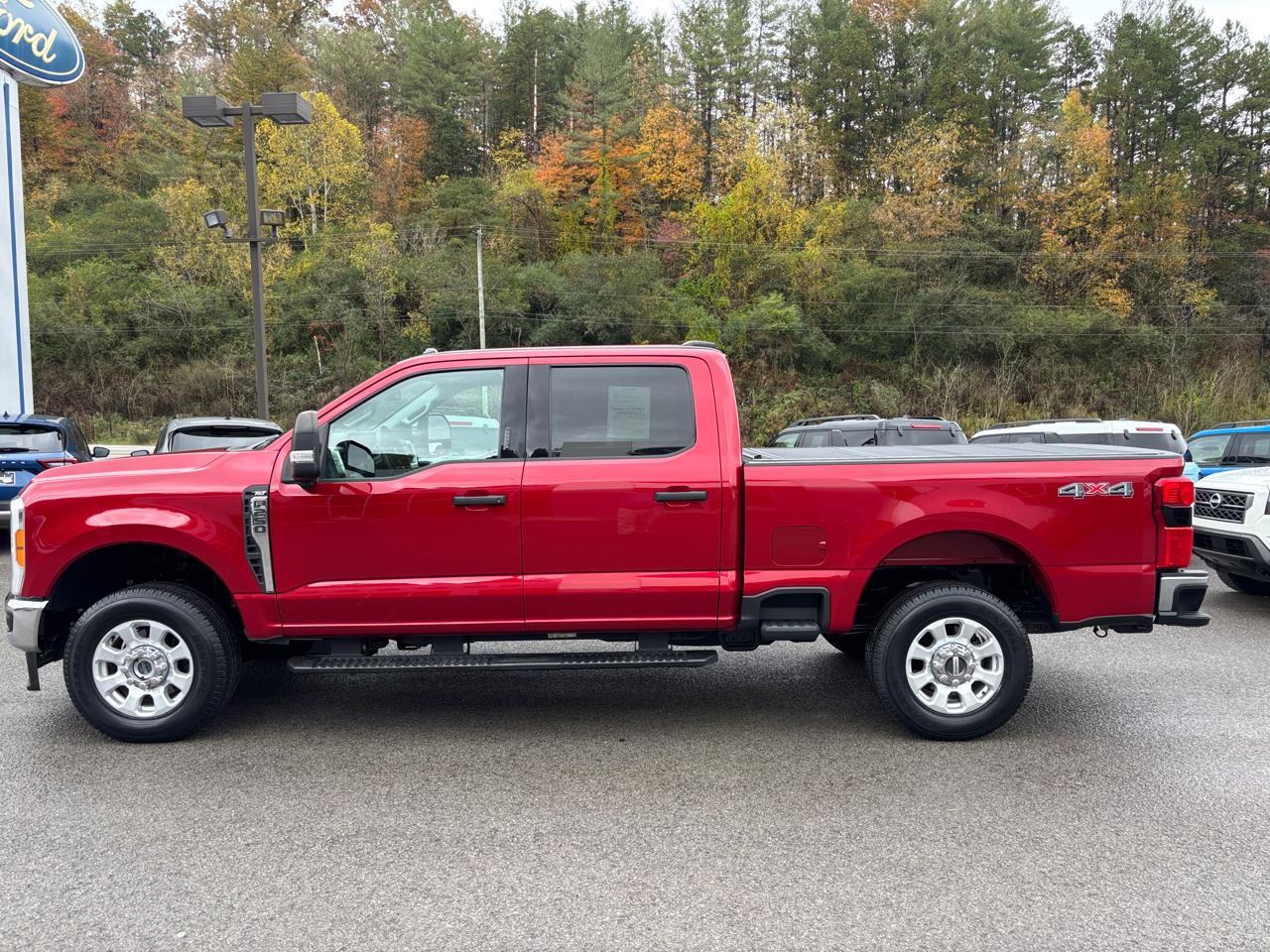Ford F-250 SD XLT Crew Cab 4WD 2023