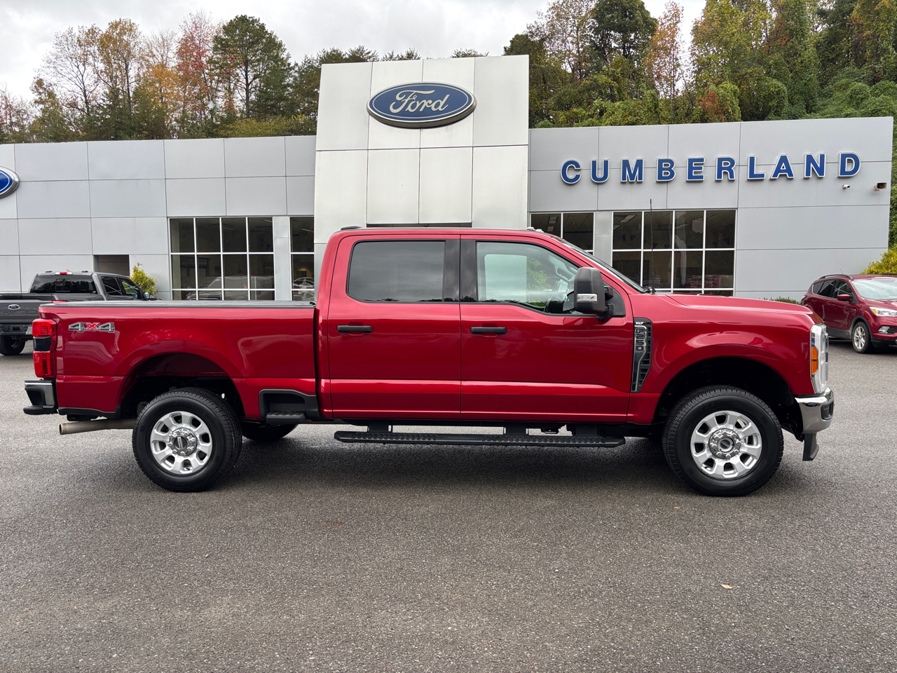 Ford F-250 SD XLT Crew Cab 4WD 2023