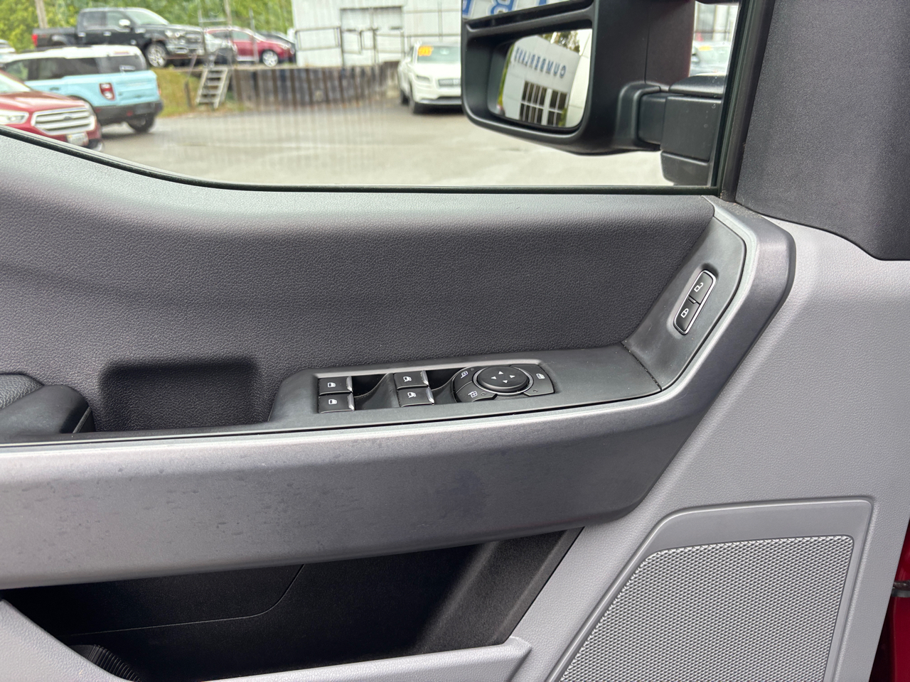 Ford F-250 SD XLT Crew Cab 4WD 2023