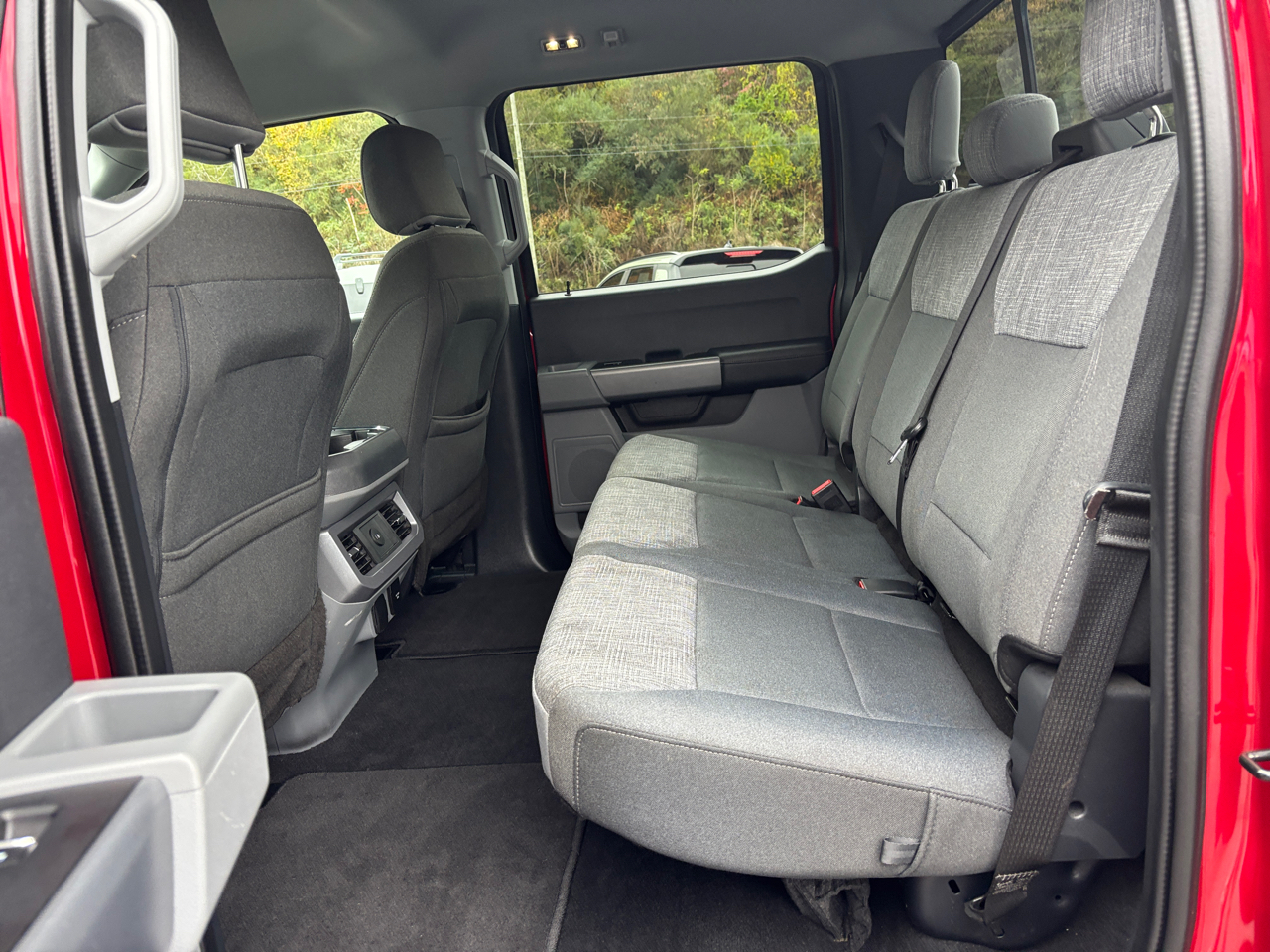 Ford F-250 SD XLT Crew Cab 4WD 2023