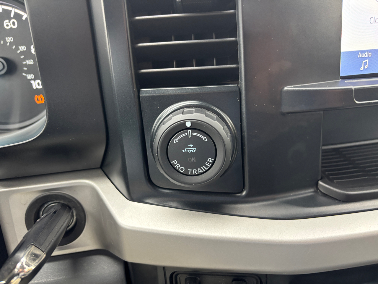 Ford F-250 SD XLT Crew Cab 4WD 2023