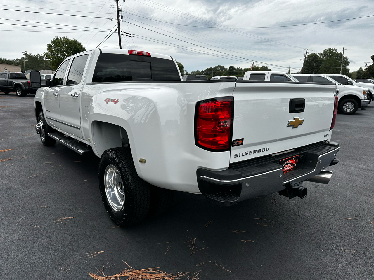 2015 Chevrolet Silverado 3500HD LTZ photo 2