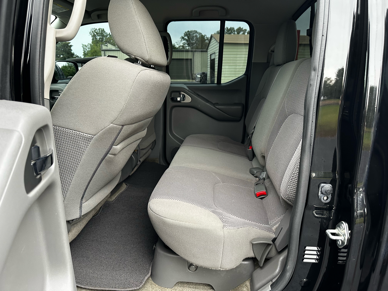 2018 Nissan Frontier SV photo 10