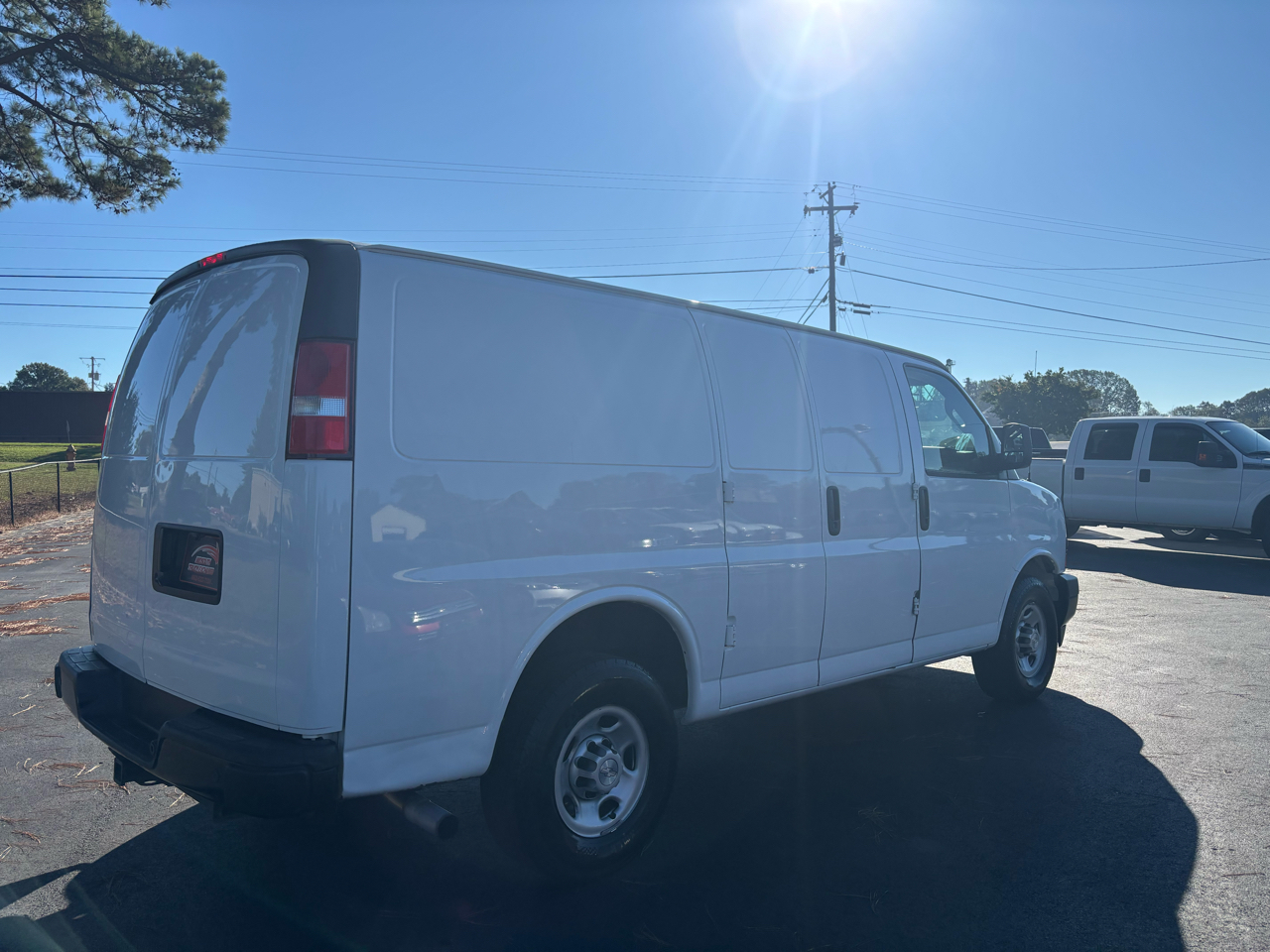 2020 Chevrolet Express Cargo Van photo 3