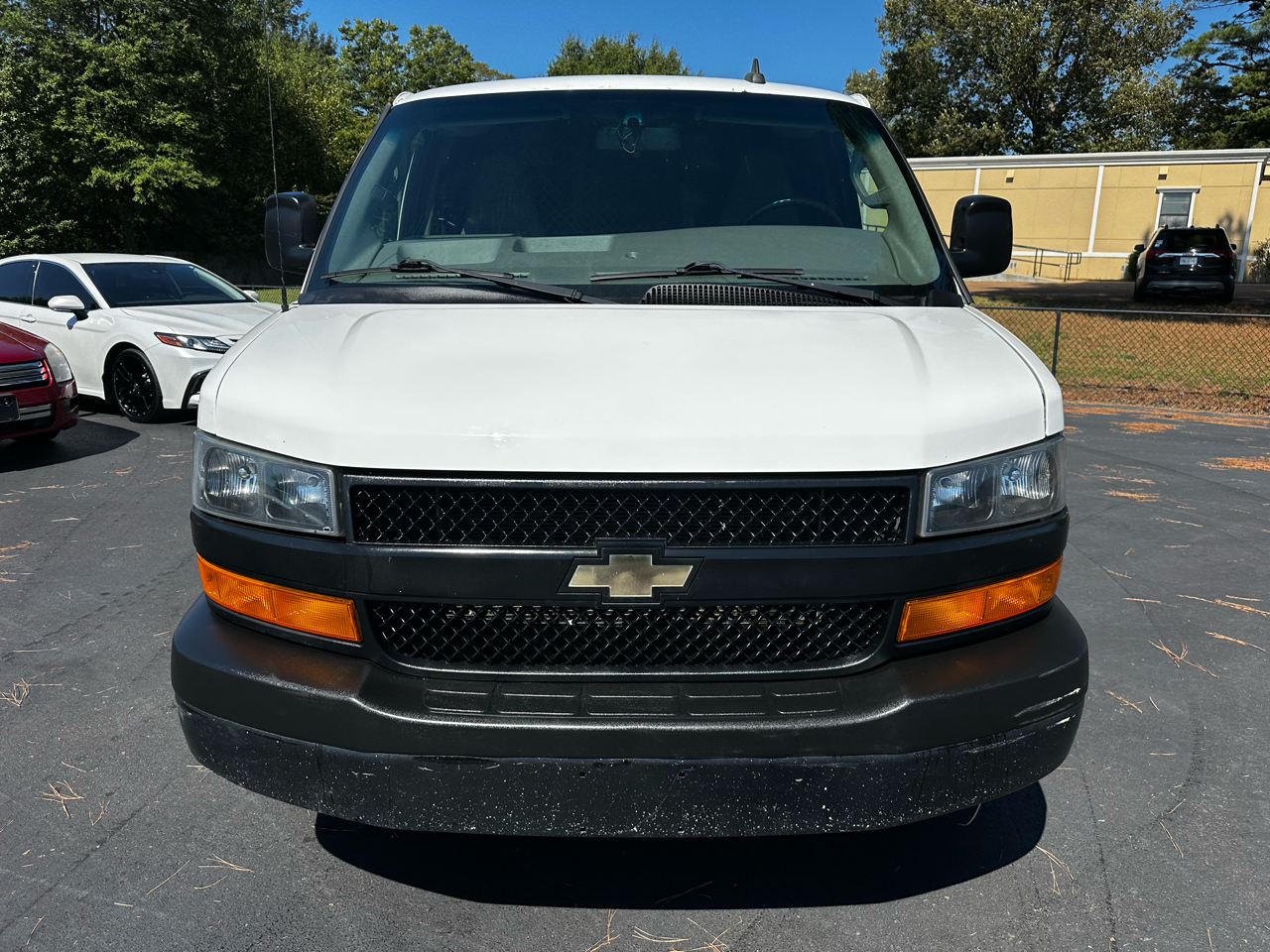 2019 Chevrolet Express Cargo Van photo 2