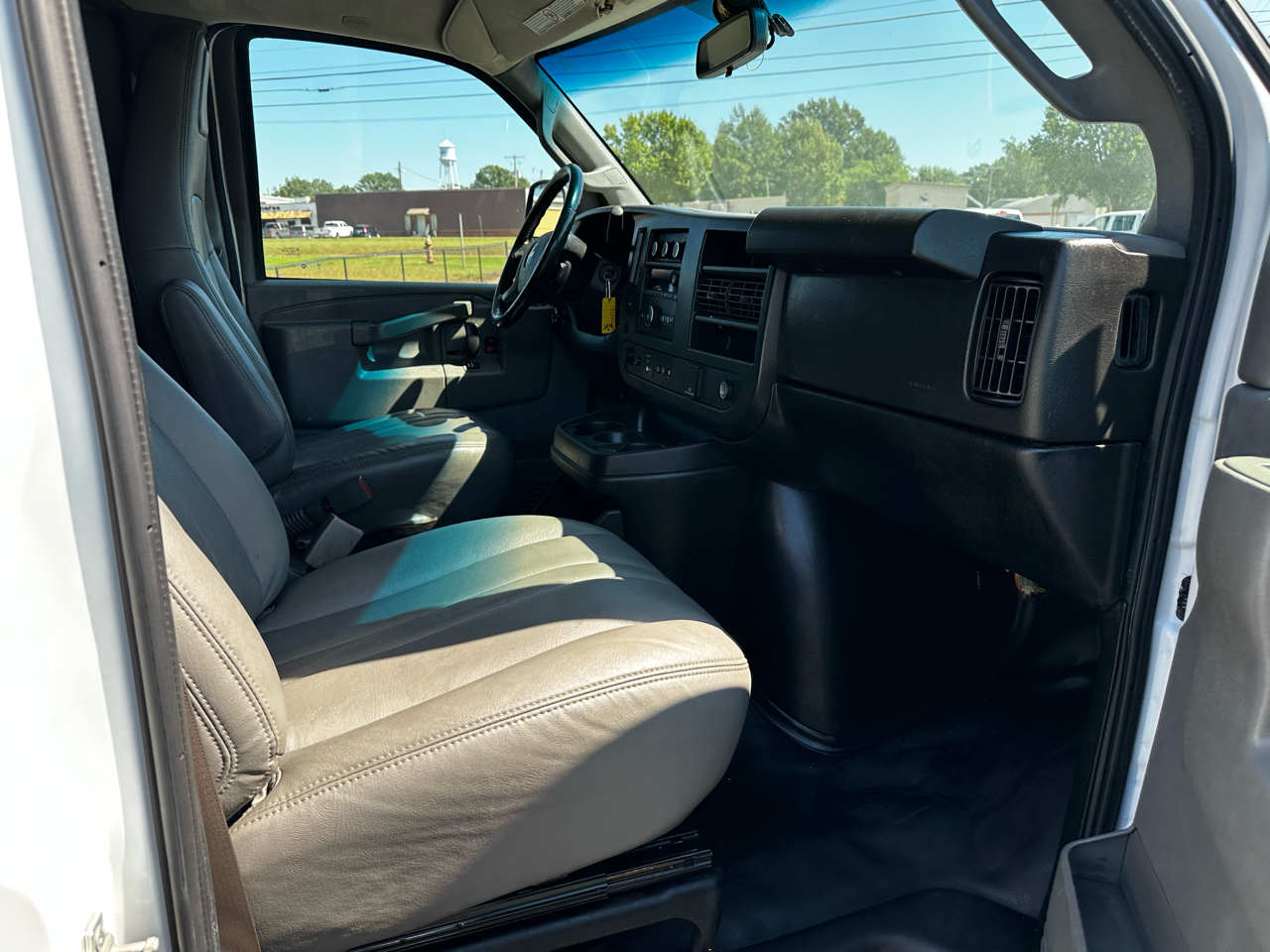 2019 Chevrolet Express Cargo Van photo 10