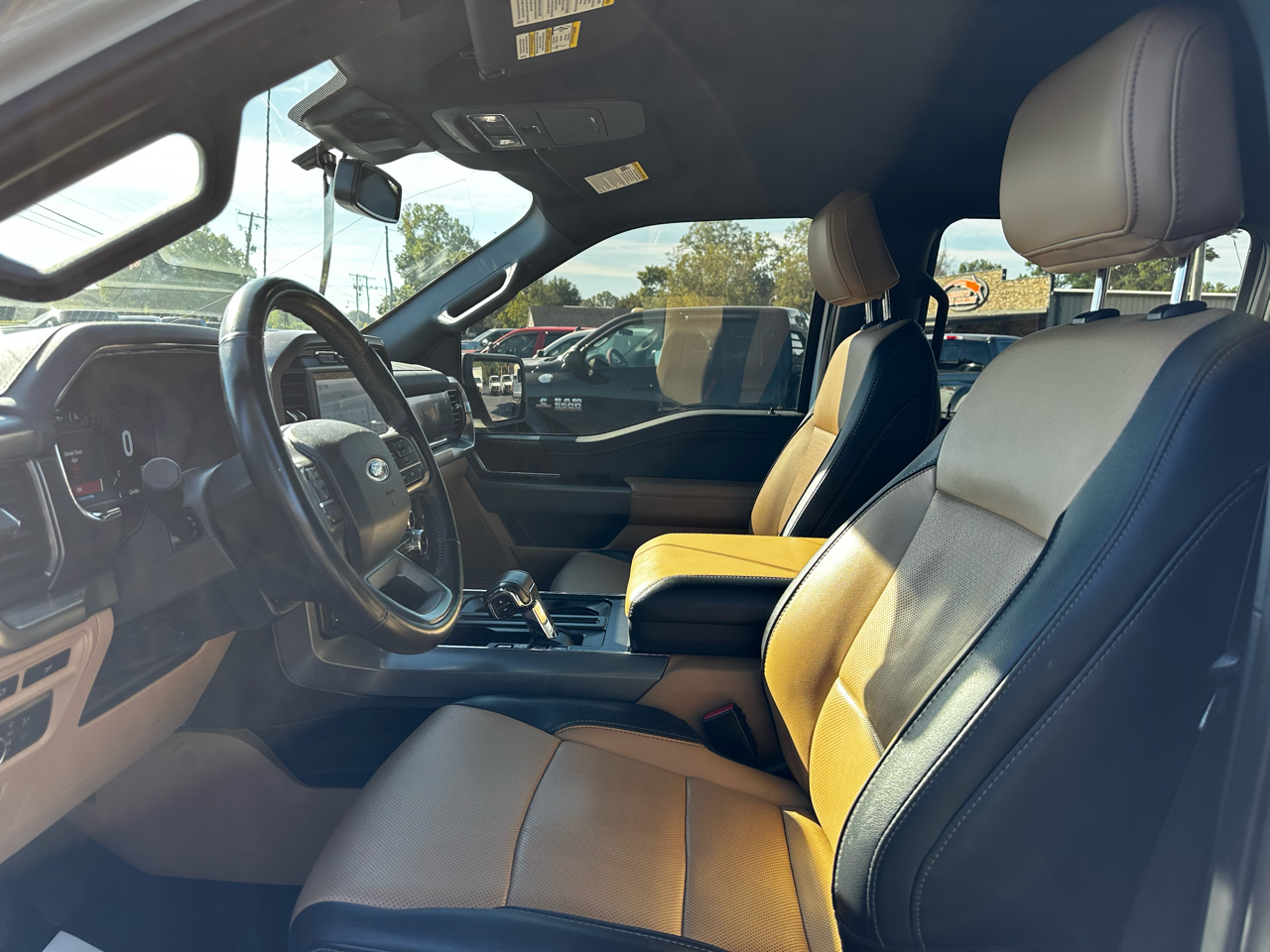 Ford F-150 Lariat 4WD SuperCrew 5.5' Box 2022 Ford F-150 Lariat 4WD SuperCrew 5.5' Box 2022