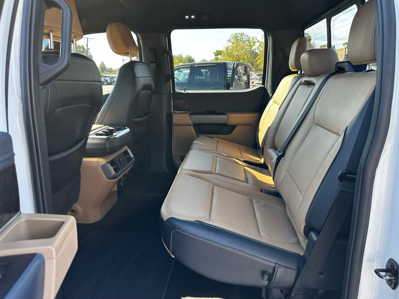 Ford F-150 Lariat 4WD SuperCrew 5.5' Box 2022 Ford F-150 Lariat 4WD SuperCrew 5.5' Box 2022