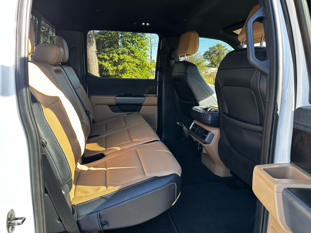 Ford F-150 Lariat 4WD SuperCrew 5.5' Box 2022 Ford F-150 Lariat 4WD SuperCrew 5.5' Box 2022
