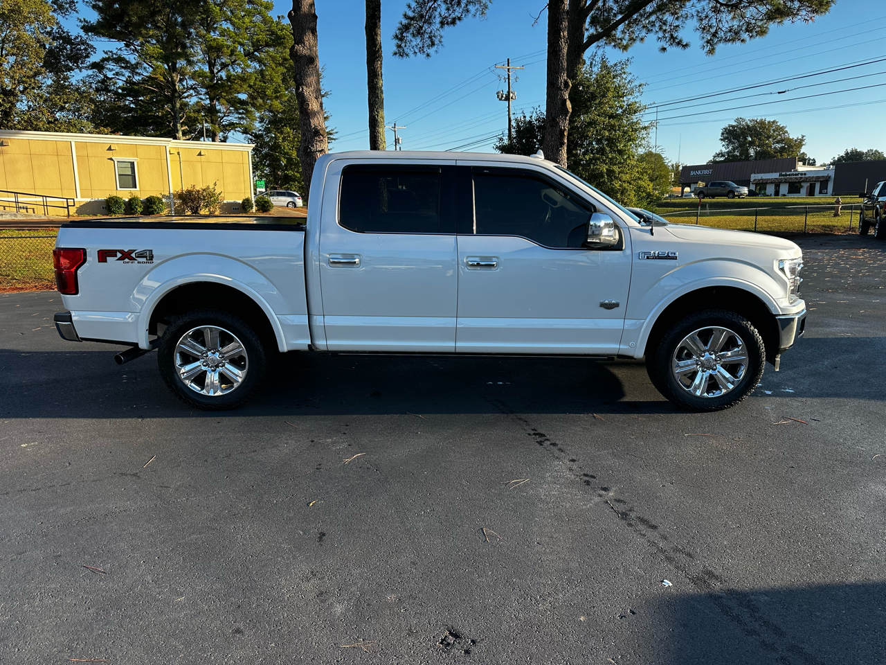 Ford F-150 King Ranch 4WD SuperCrew 5.5' Box 2019 Ford F-150 King Ranch 4WD SuperCrew 5.5' Box 2019