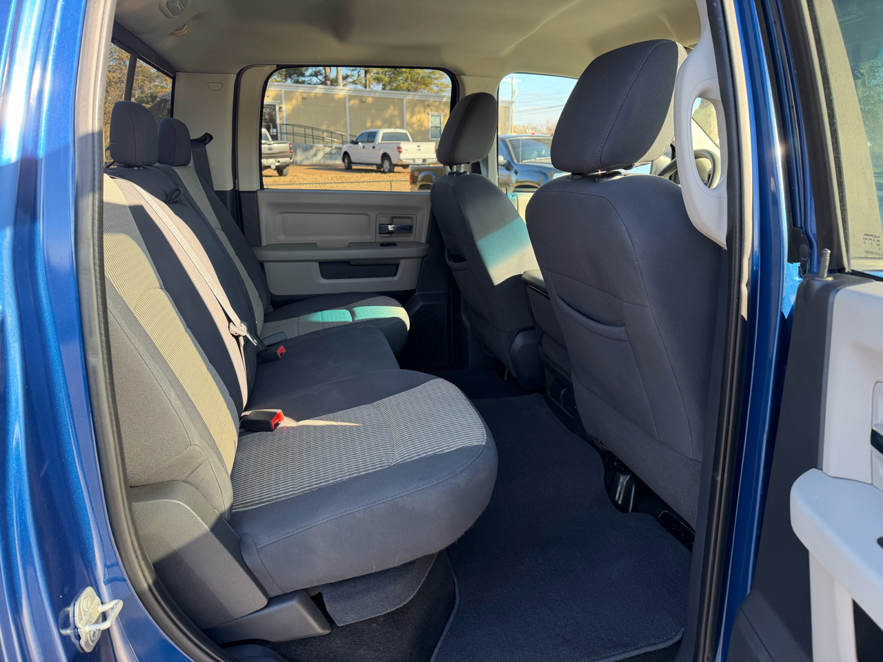 Dodge Ram 1500 4WD Crew Cab 140.5" SLT 2009