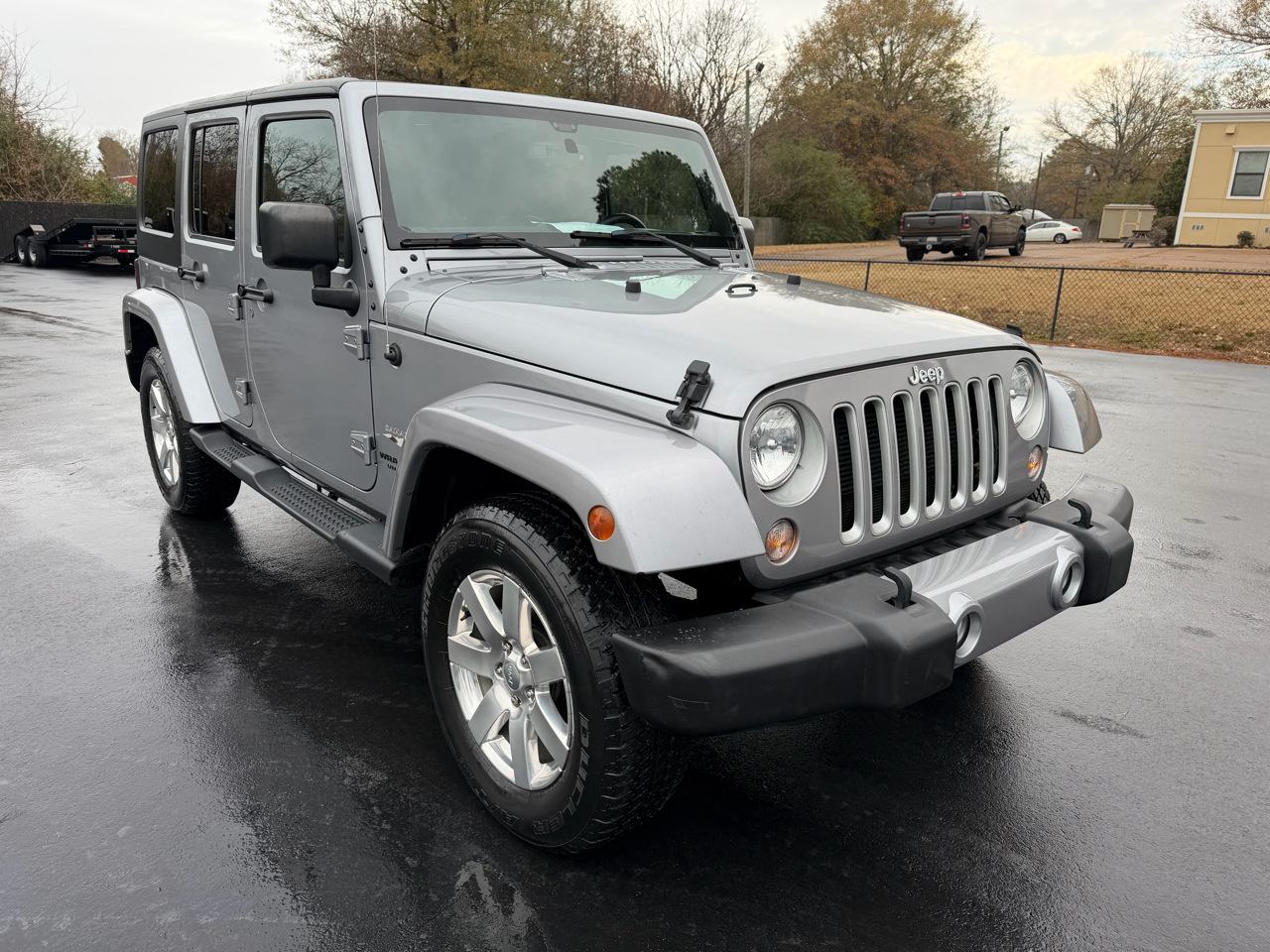 Jeep Wrangler Unlimited 4WD 4dr Sahara 2016