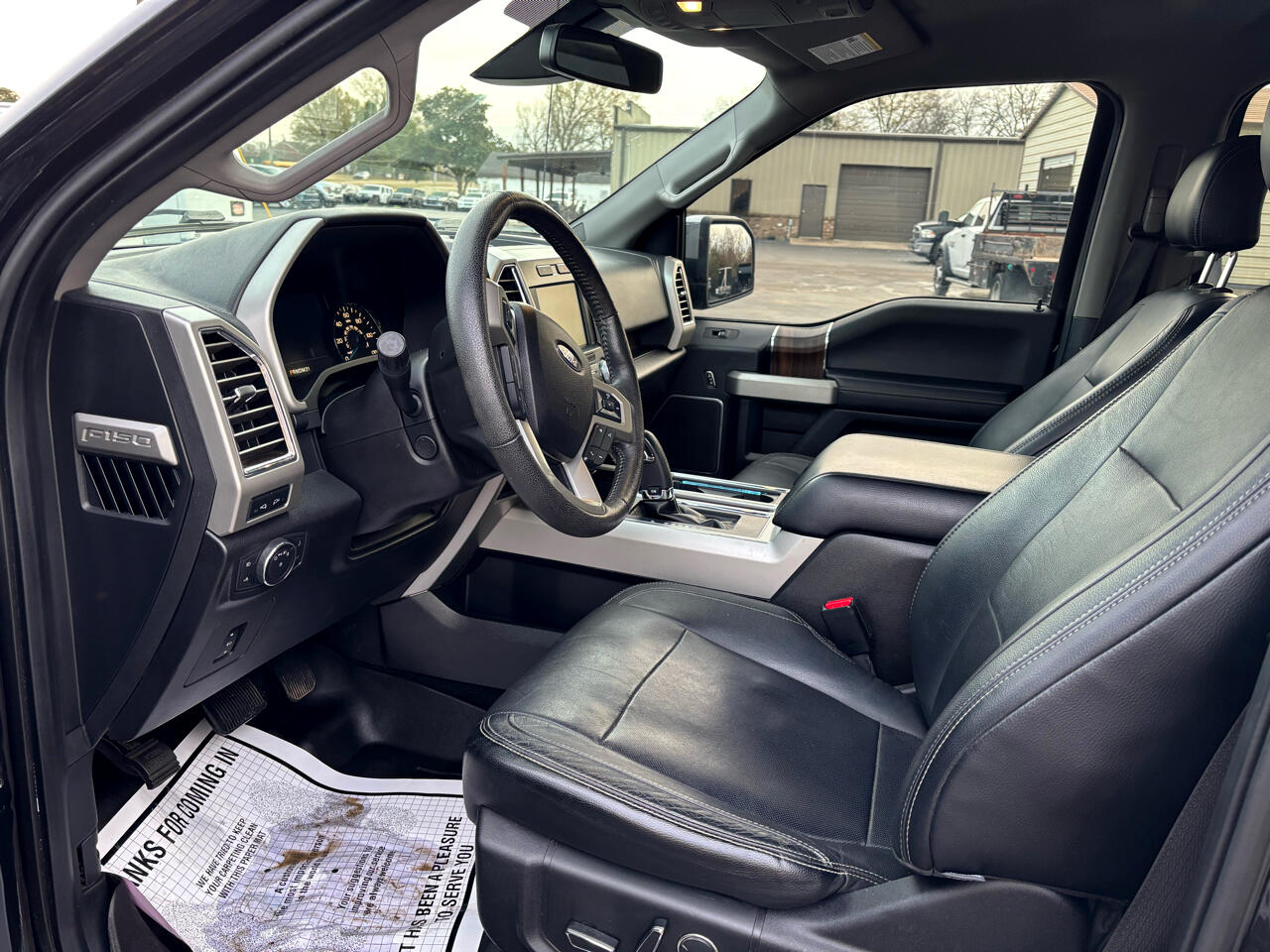 Ford F-150 4WD SuperCrew 145" Lariat 2015