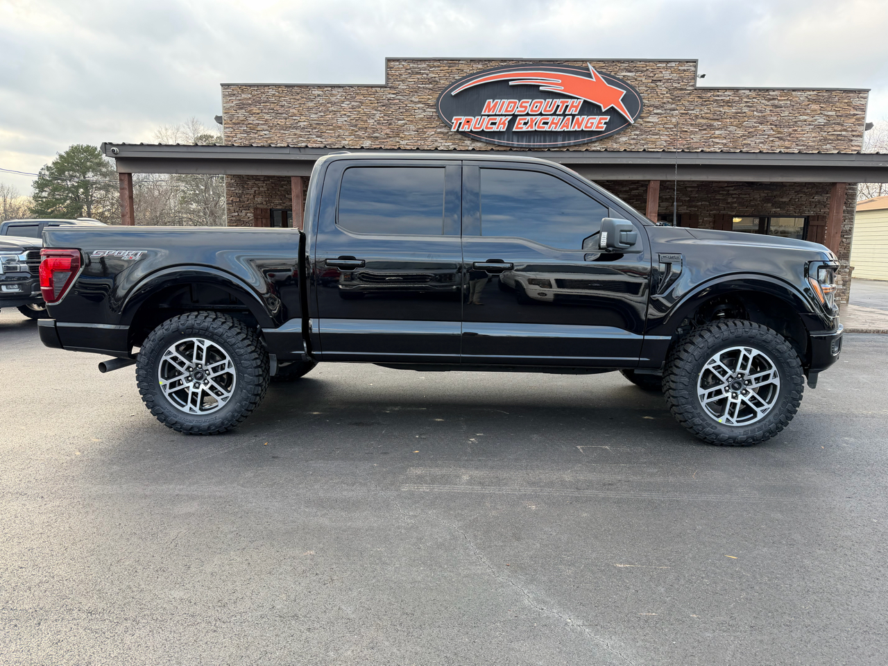 Ford F-150 XLT 4WD SuperCrew 5.5' Box 2024